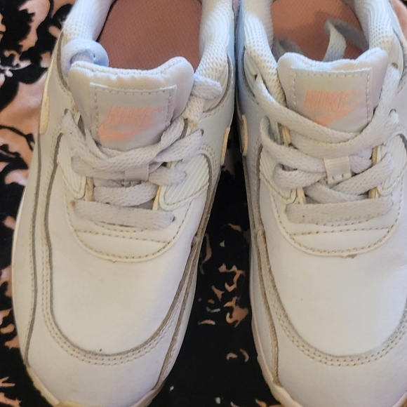 Air Max's - Picture 4 of 4